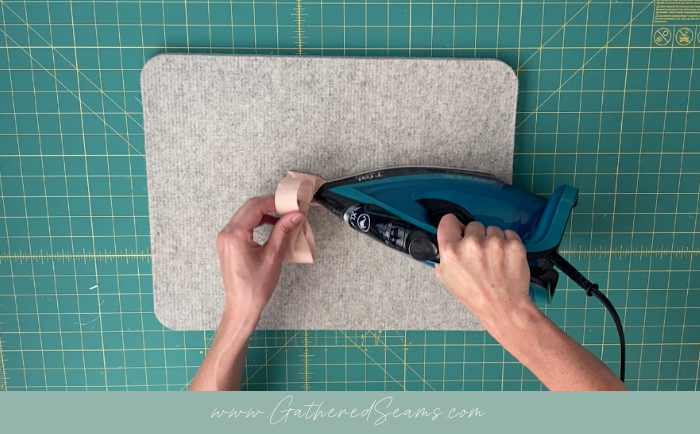 bow napkin ring step 8d