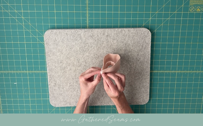 bow napkin ring step 3b