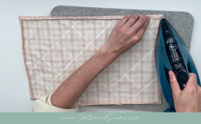 Placemat with mitered hem step 8b