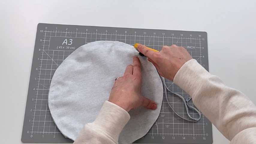 trimming seam allowance